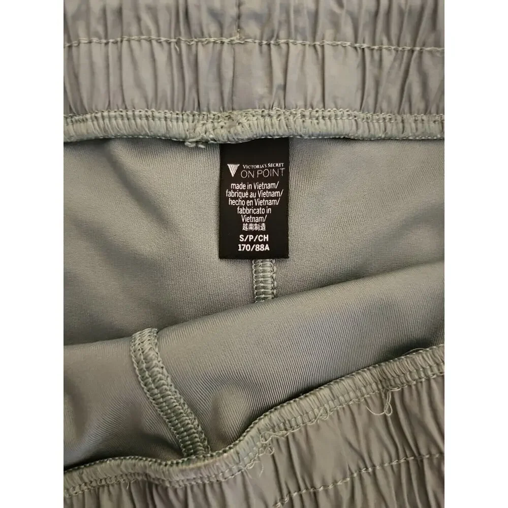 Victoria Secret On Point Sage Green Athletic Shorts Size Small‎